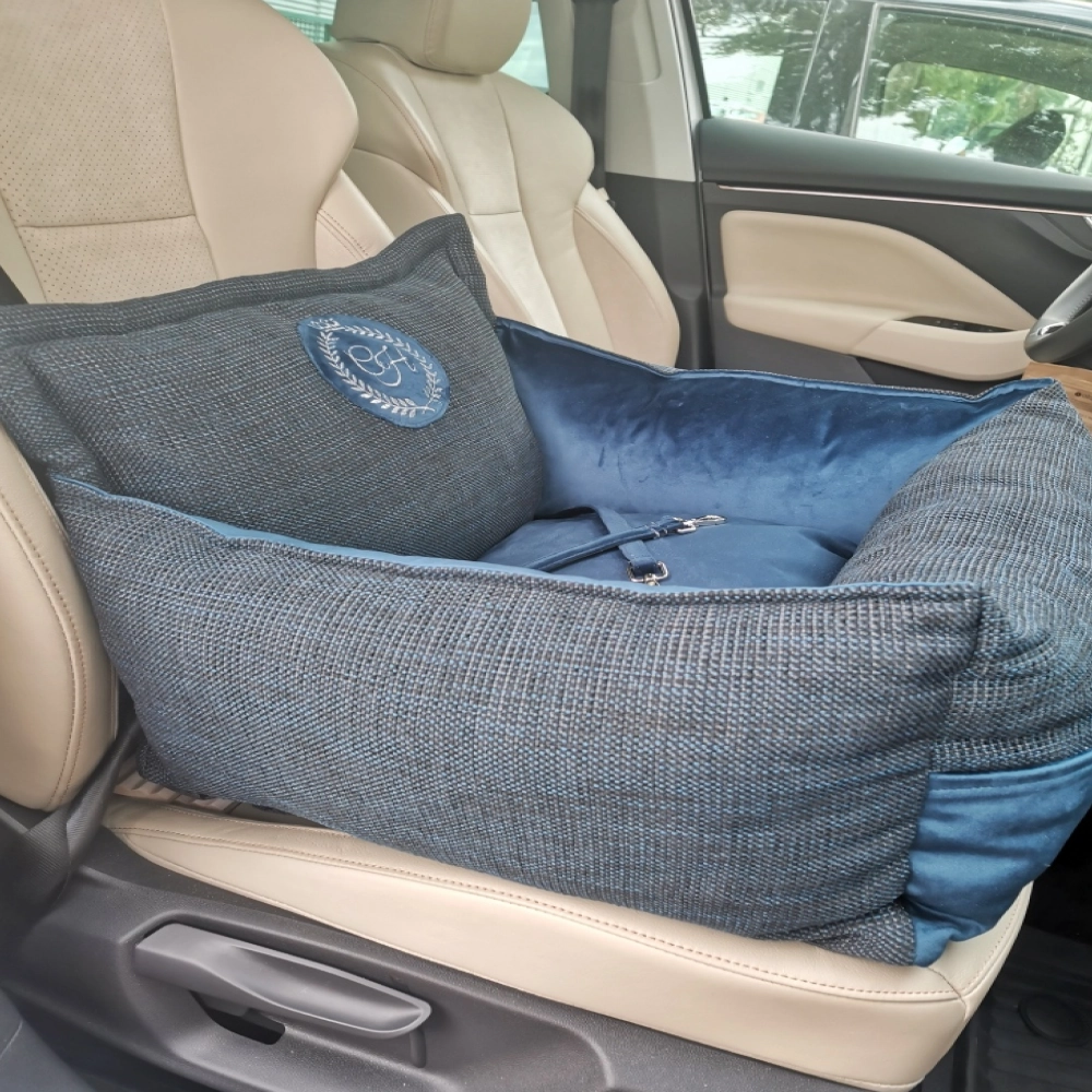 Chloe's Home Car Bed Lisbon for Dogs and Cats (Blue)