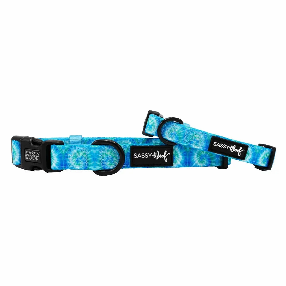 Groovy Tropical Tides Collar